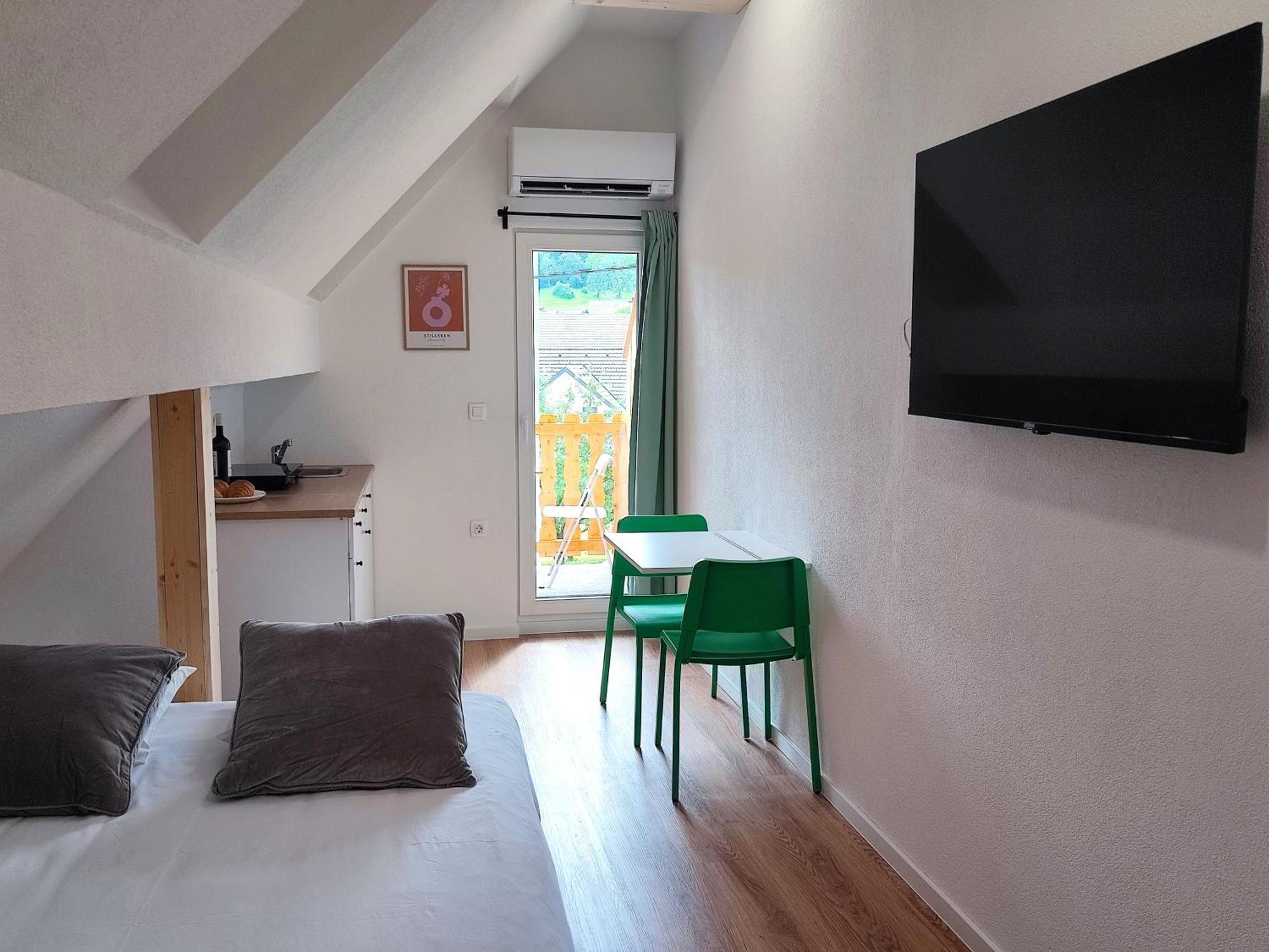 Slovenian House Mira Apartment Zgornje Gorje